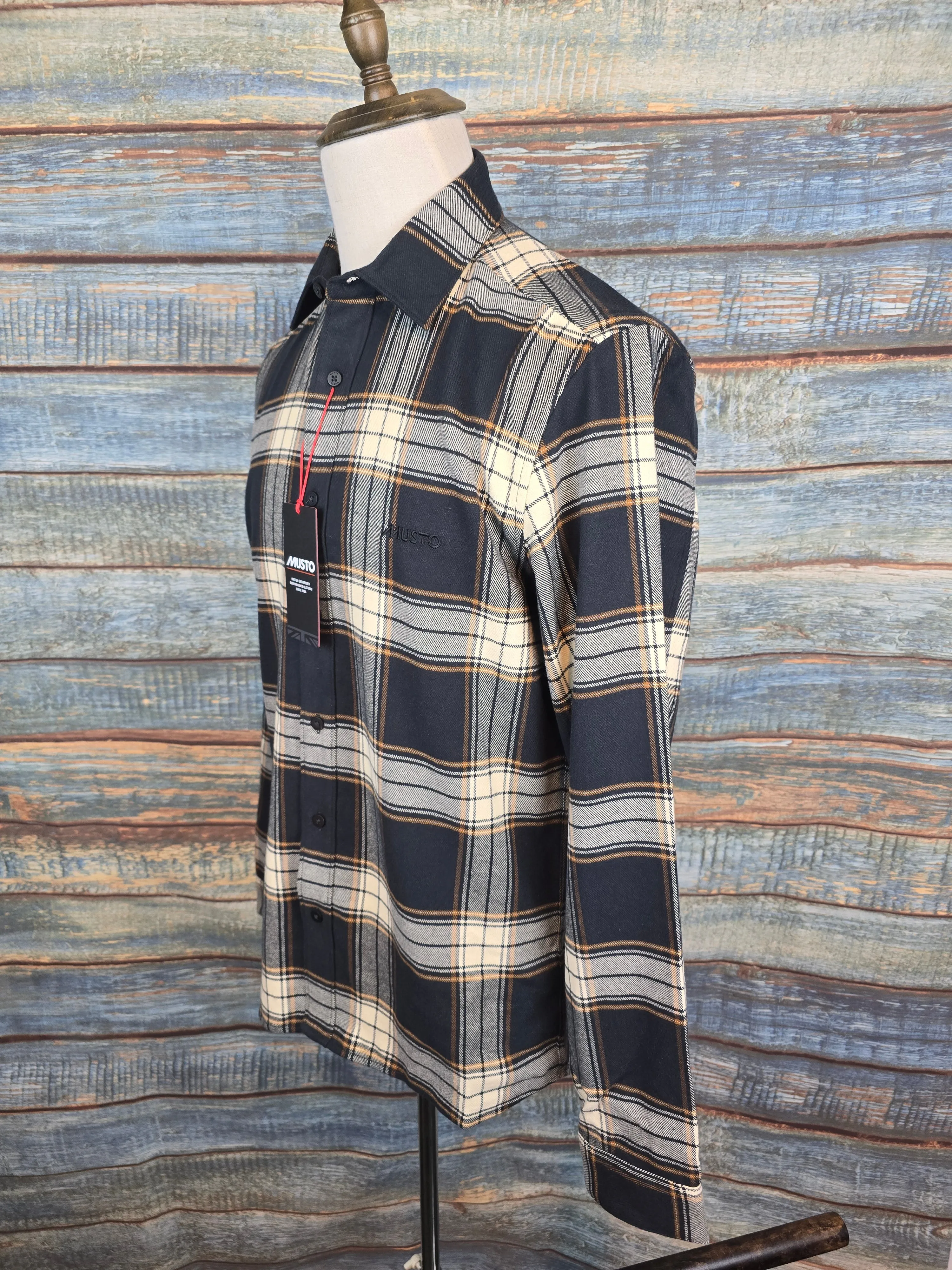 MUSTO MEN'S LONG-SLEEVE PLAID SHIRTS