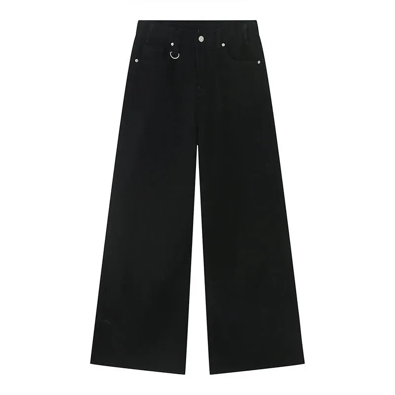 Relaxed Fit Wide-Leg Jeans