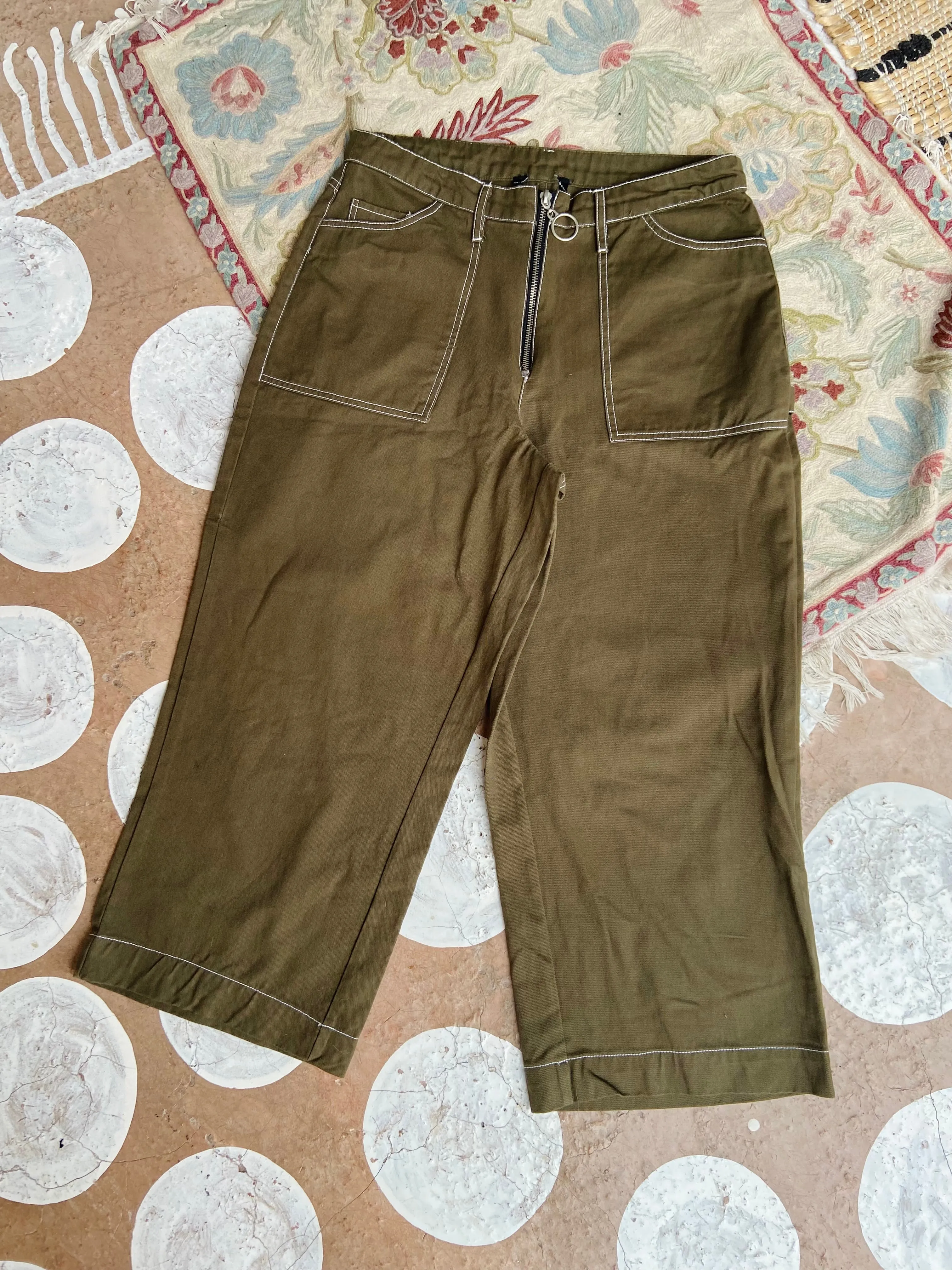 VINTAGE Khaki 00’s High Waisted Wode Leg Cropped Trousers - S