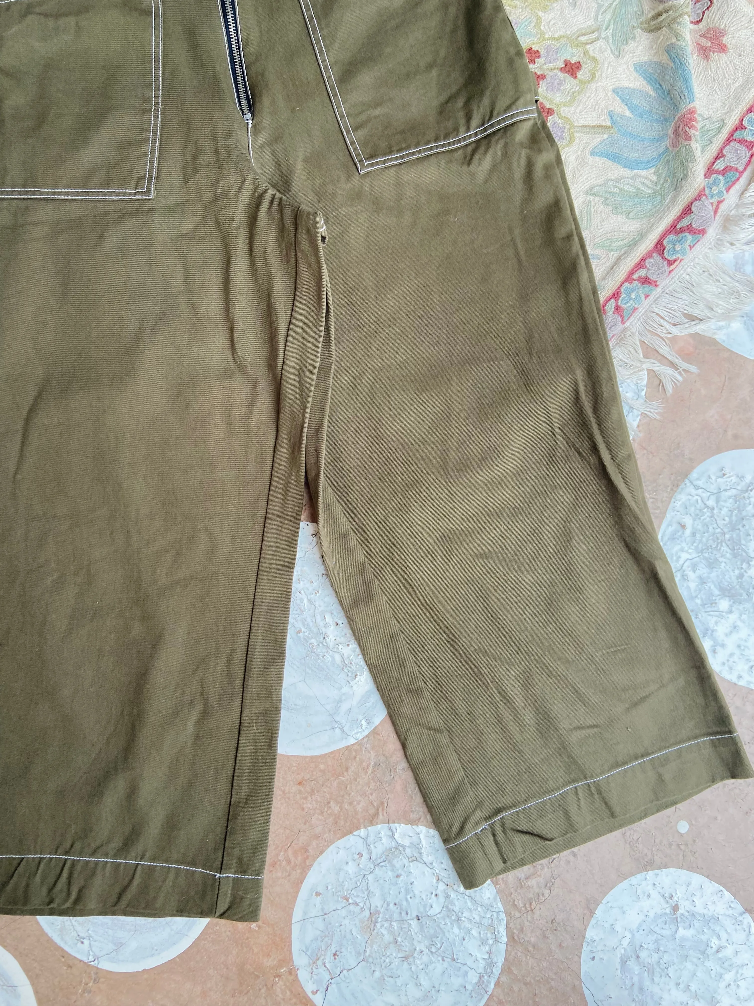 VINTAGE Khaki 00’s High Waisted Wode Leg Cropped Trousers - S